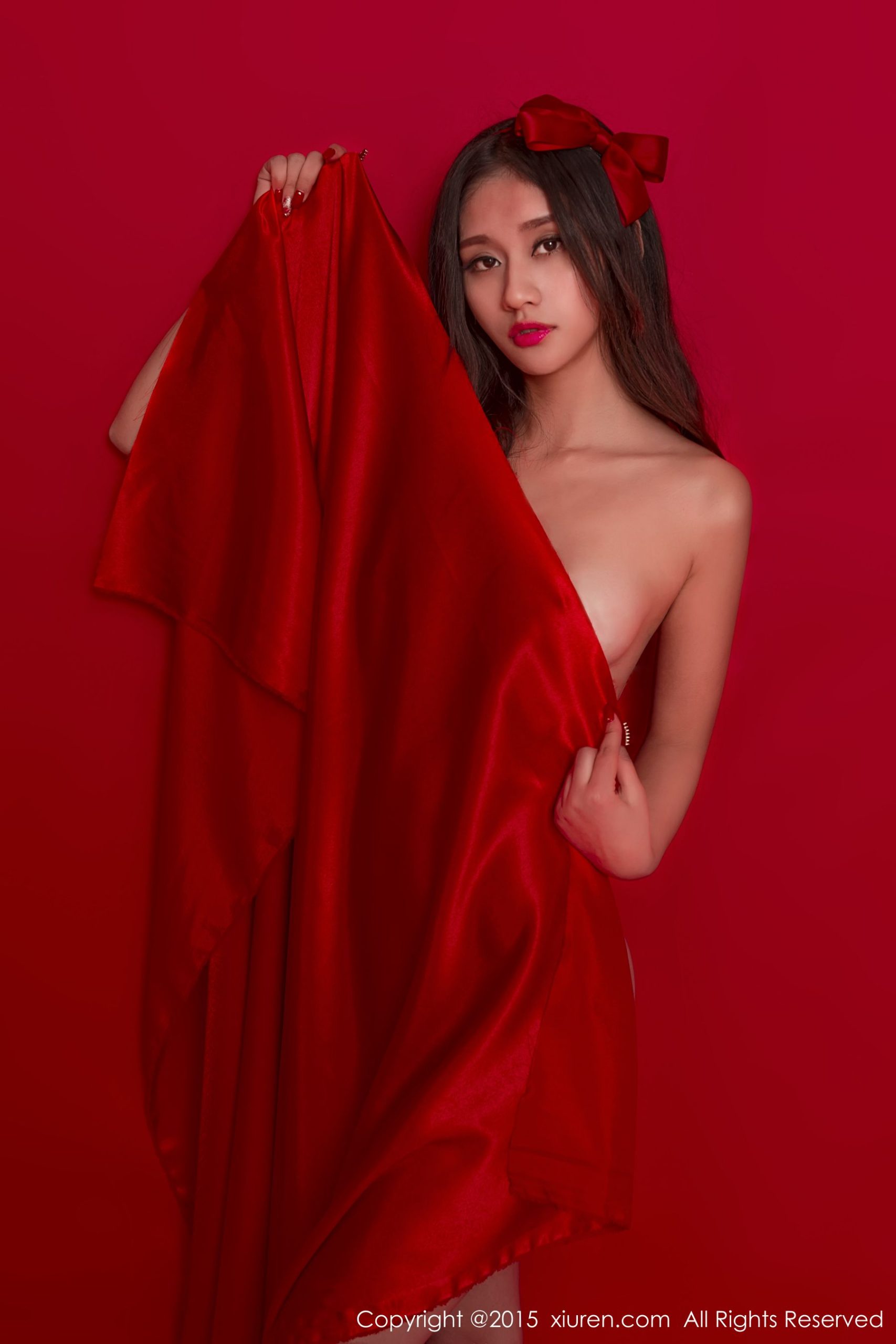 Sister Shi Yu "Red Background Theme" [秀人网XiuRen]