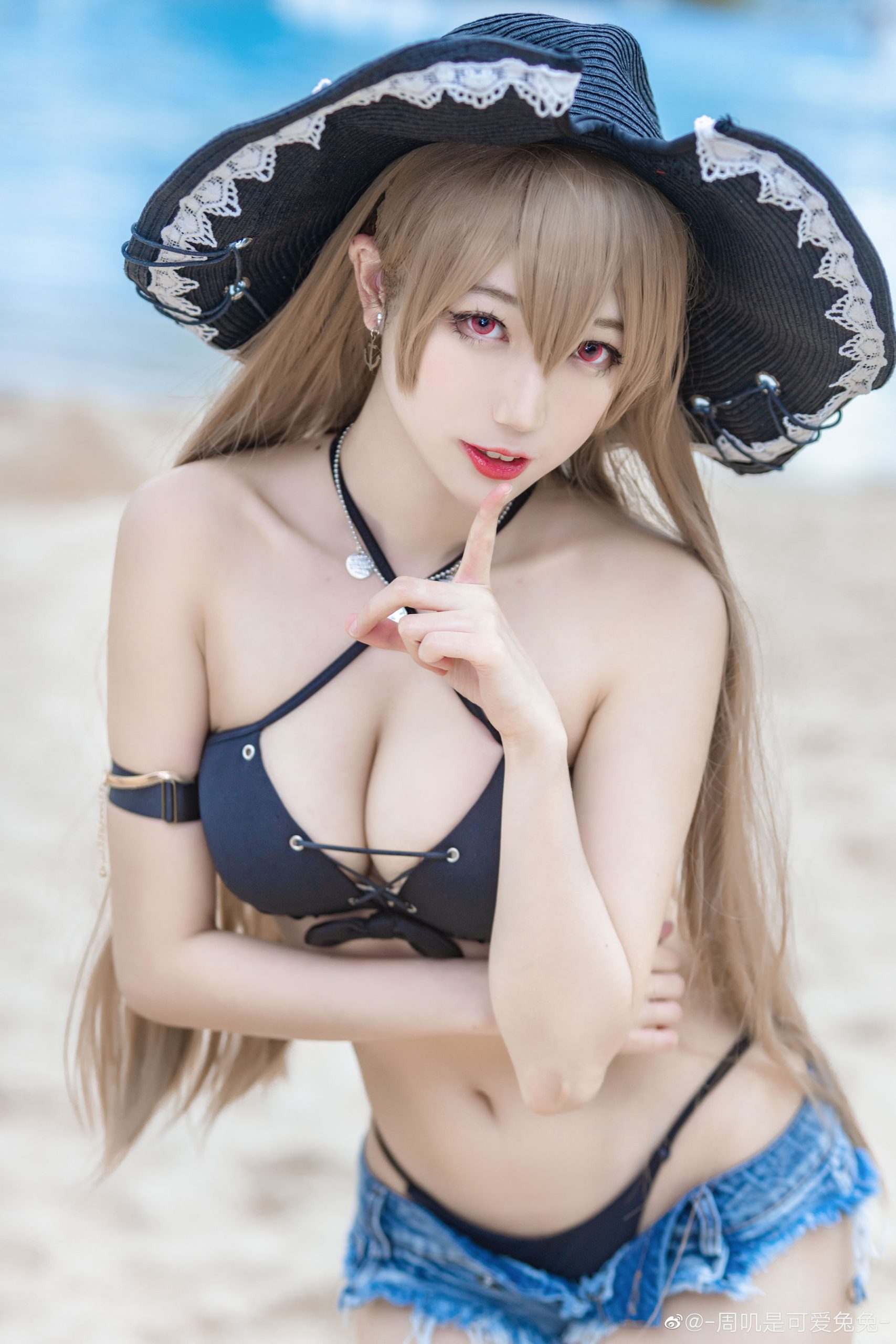 [COS Welfare] Zhou Ji is a cute bunny - swimsuit