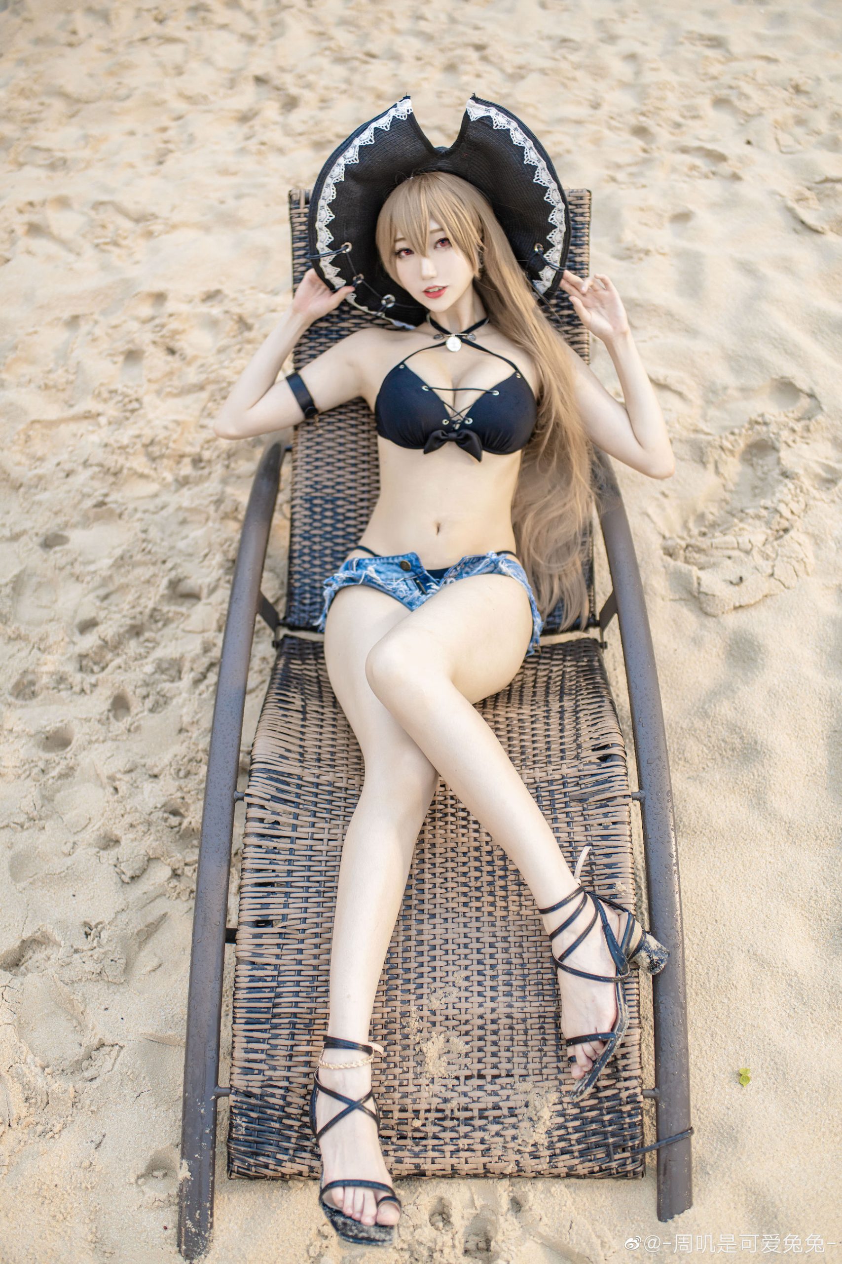 [COS Welfare] Zhou Ji is a cute bunny - swimsuit