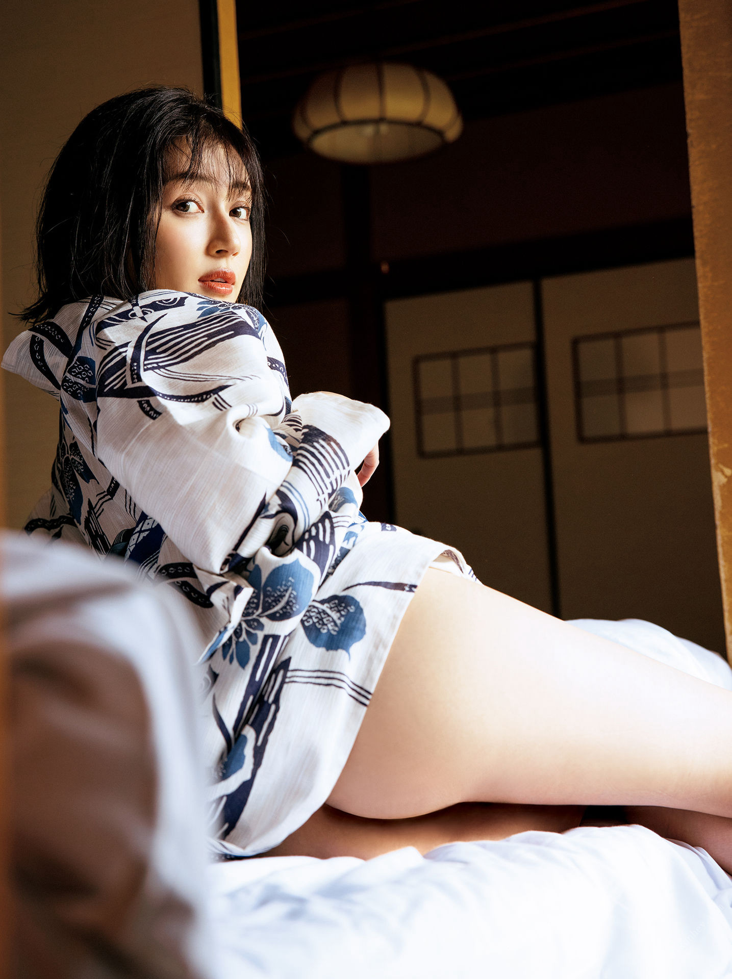 Manami Shindo 新藤まなみ, 写真集 「Ｑｕｅｅｎｓ」 Set.02 No.e54d4f